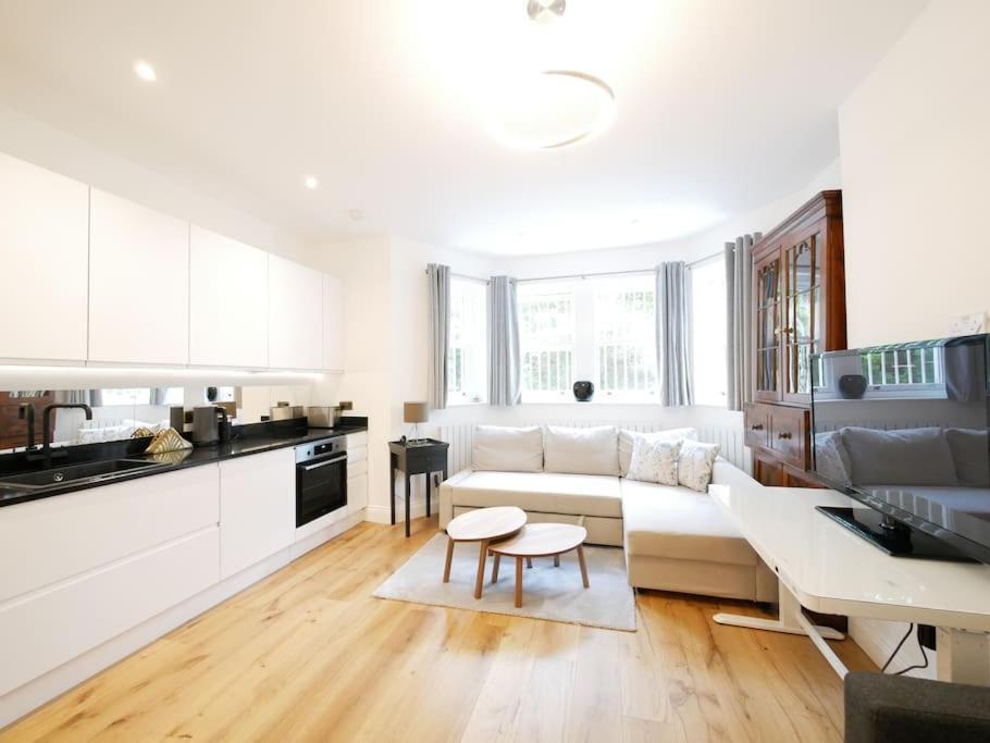 Newly Refurbished 2 Bed Apartment In Paddington 伦敦 外观 照片