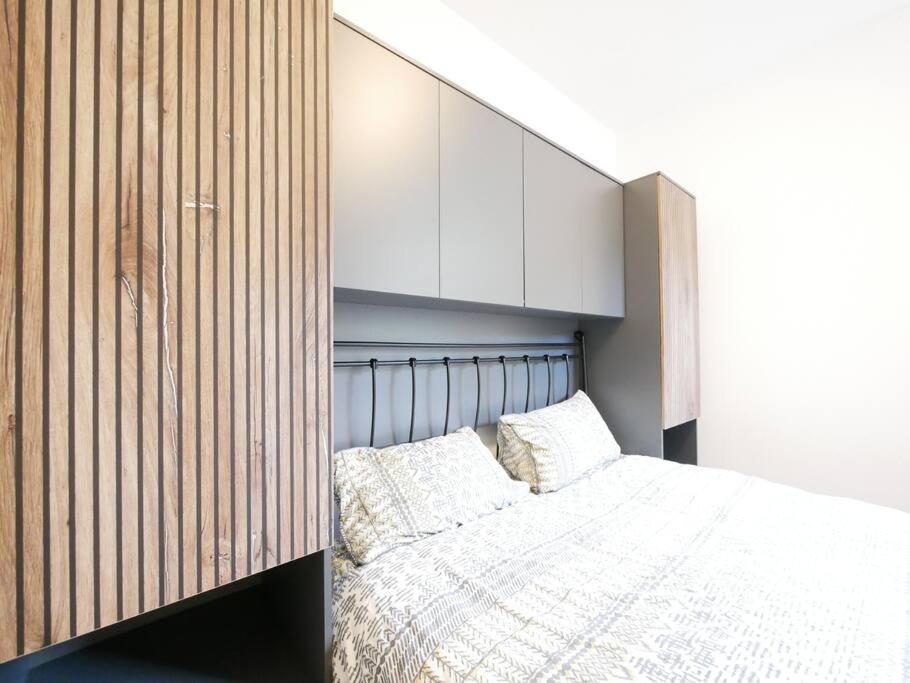 Newly Refurbished 2 Bed Apartment In Paddington 伦敦 外观 照片