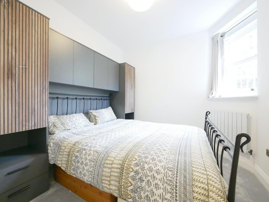 Newly Refurbished 2 Bed Apartment In Paddington 伦敦 外观 照片