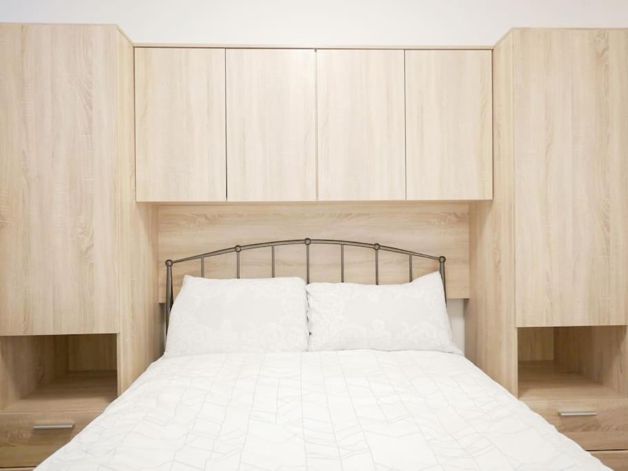 Newly Refurbished 2 Bed Apartment In Paddington 伦敦 外观 照片